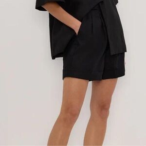 NWOT DISSH Black High Waist Tailored Shorts